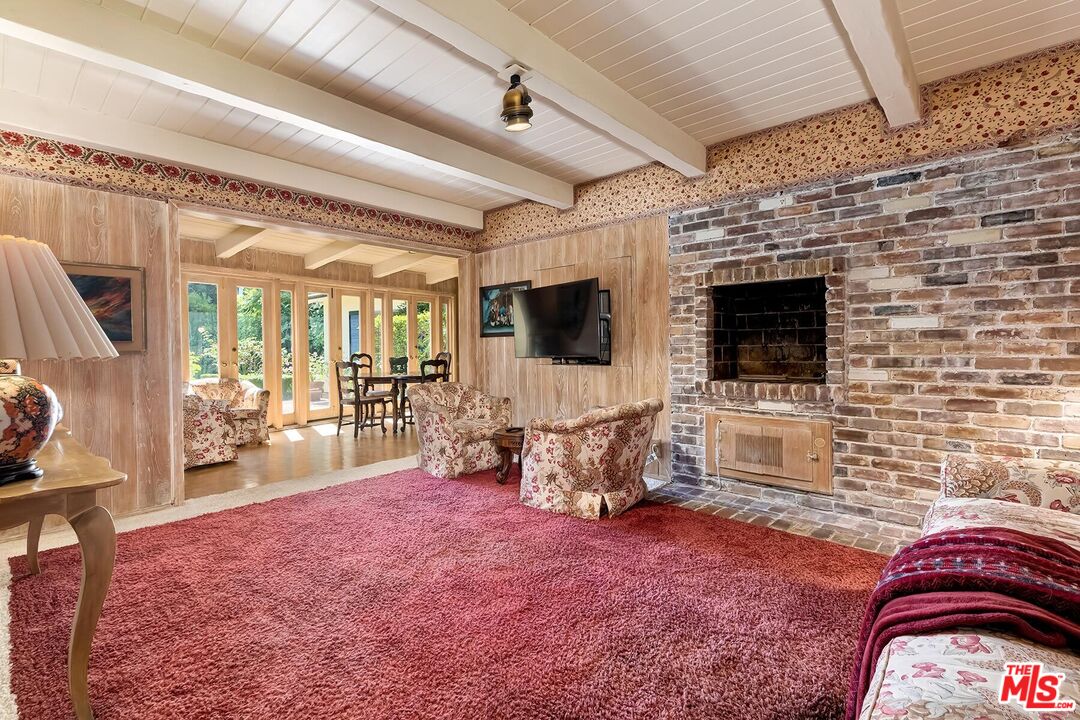 10422 Sunset Boulevard Los Angeles, CA 90077 - Photo 19 of 39