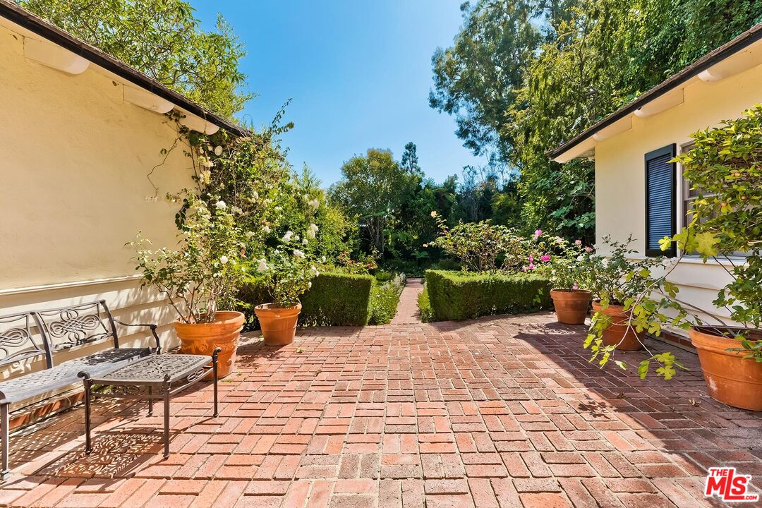 10422 Sunset Boulevard Los Angeles, CA 90077 - Photo 36 of 39