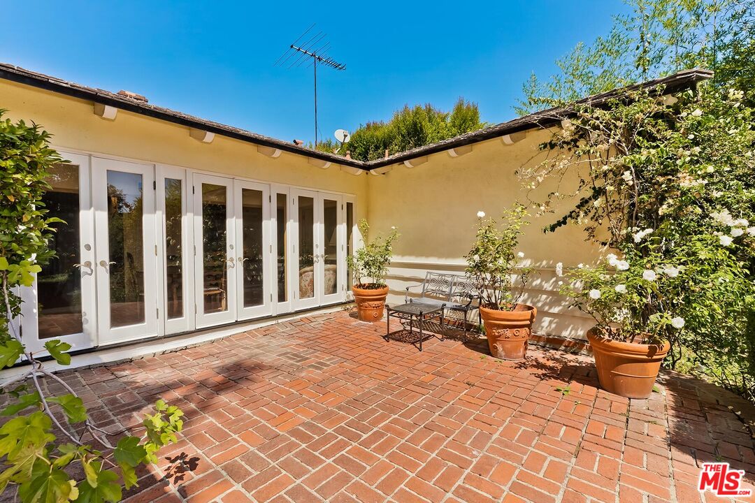 10422 Sunset Boulevard Los Angeles, CA 90077 - Photo 37 of 39