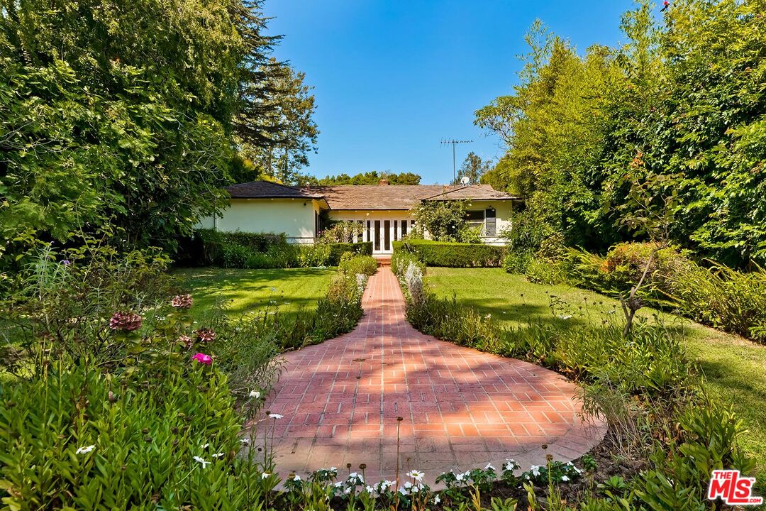 10422 Sunset Boulevard Los Angeles, CA 90077 - Photo 38 of 39