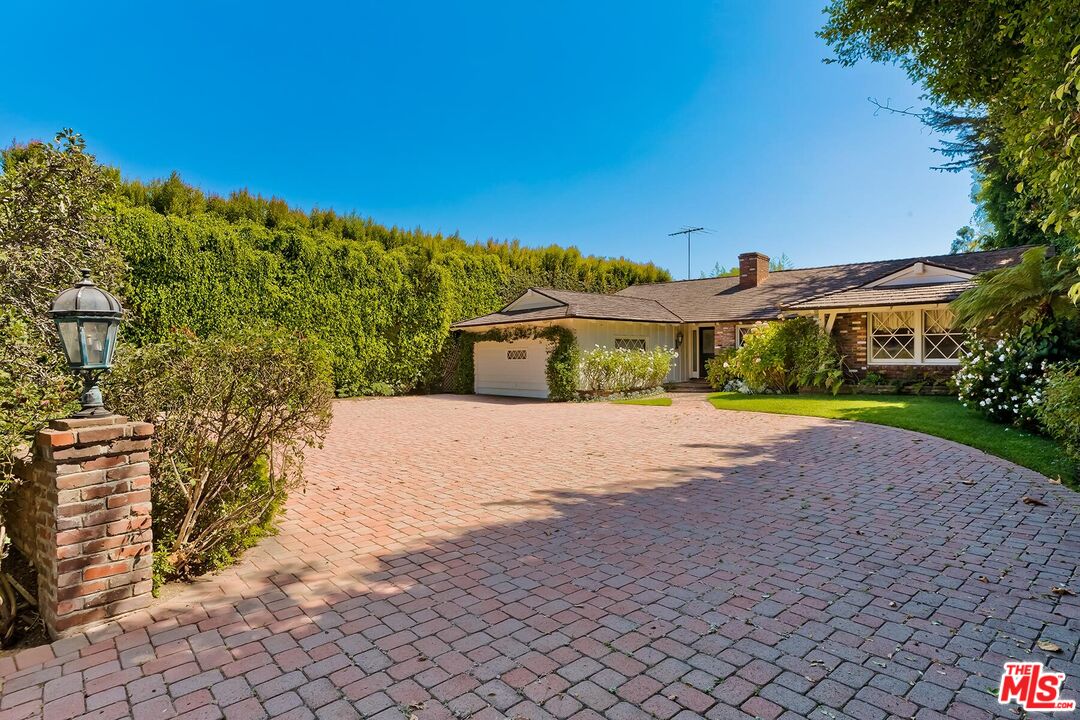 10422 Sunset Boulevard Los Angeles, CA 90077 - Photo 4 of 39