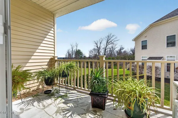 $527,900 | 1 Ordelia Lane, Round Lake, NY 12151