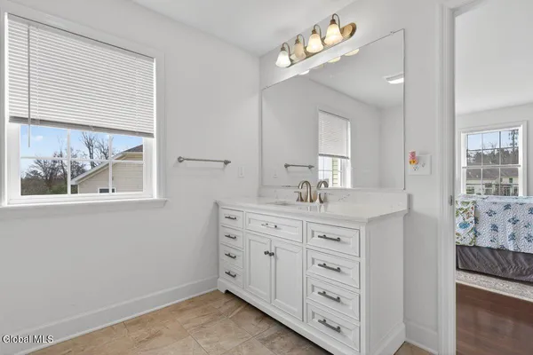 $527,900 | 1 Ordelia Lane, Round Lake, NY 12151