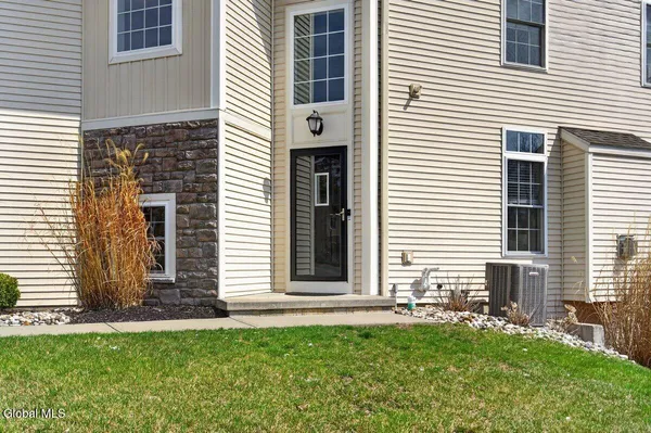 $527,900 | 1 Ordelia Lane, Round Lake, NY 12151