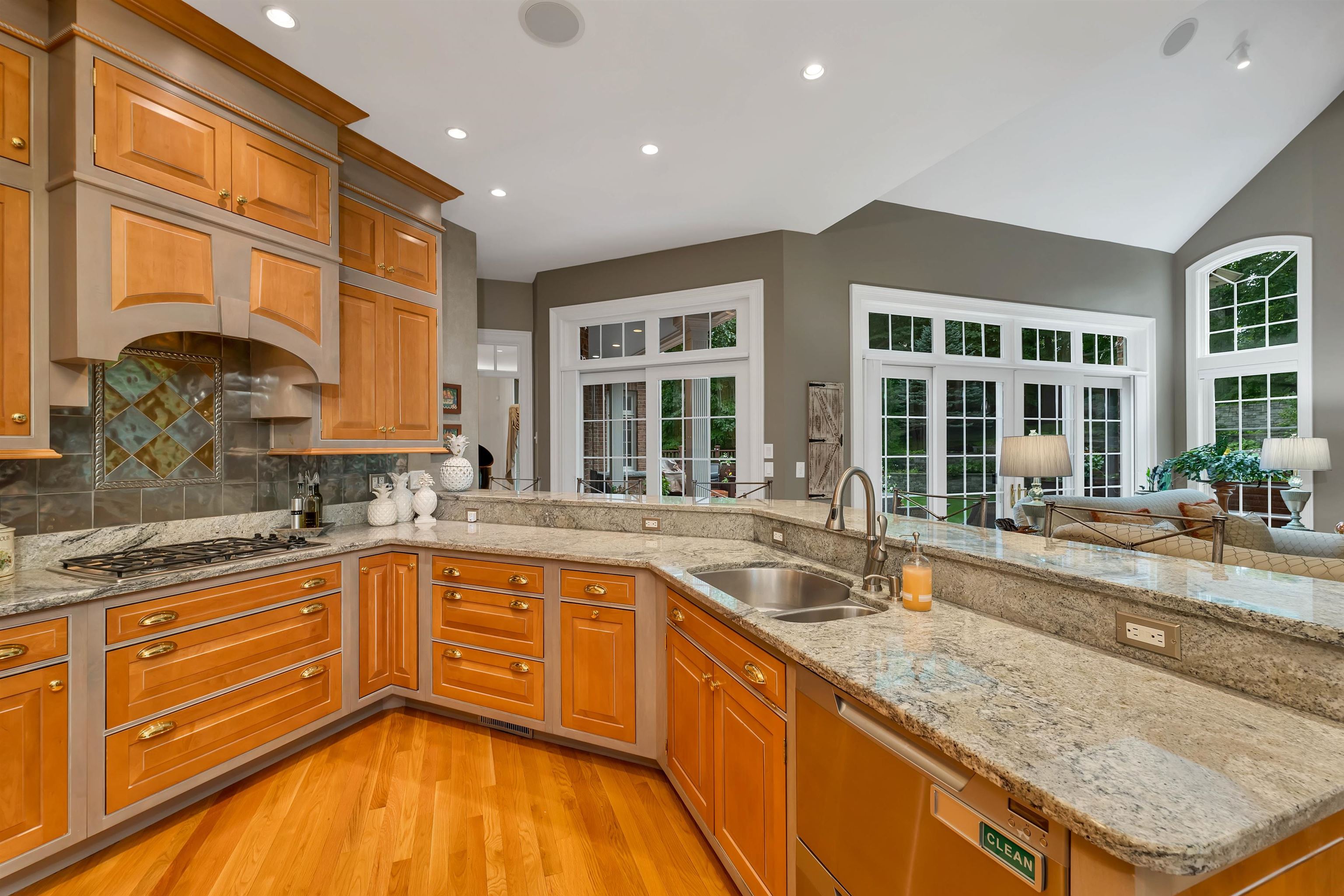 60 Riddle Drive Bedford, NH 03110 - Photo 19 of 59