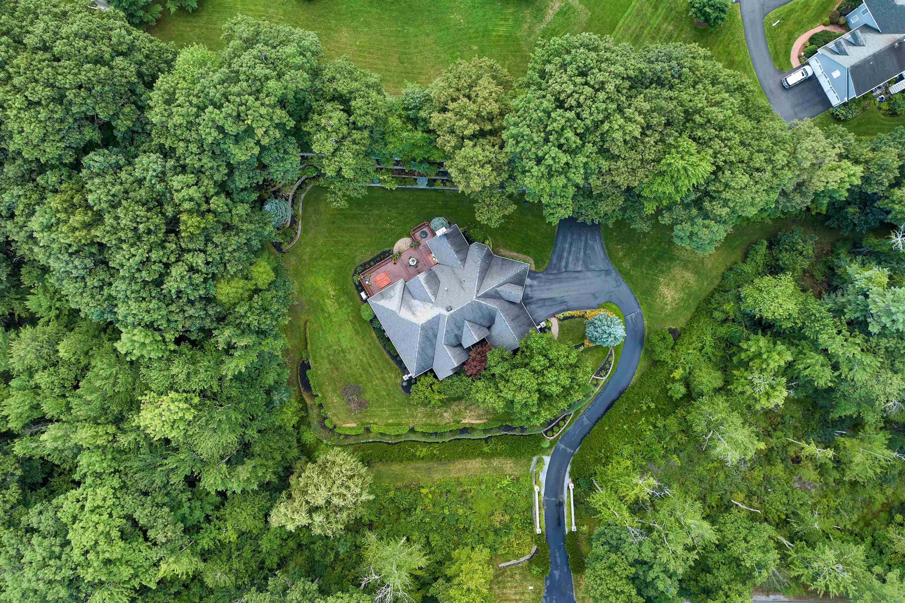 60 Riddle Drive Bedford, NH 03110 - Photo 57 of 59