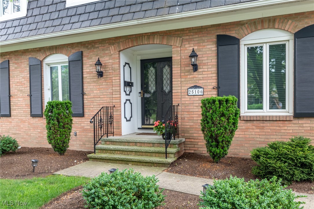25106 Duffield Road Beachwood, OH 44122 - Photo 2 of 50 Gallery Image 2