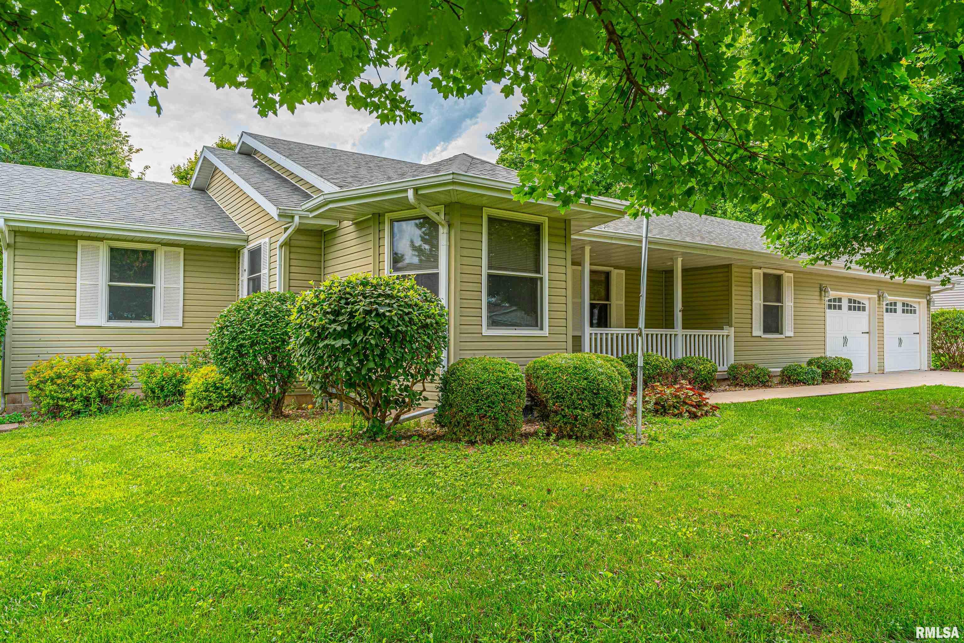 604 South Mary Street Atlanta, IL 61723 - Photo 3 of 38