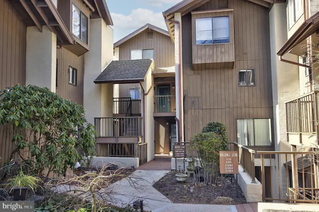 $164,900 | 231 Canal Park Drive, Unit A200, Salisbury, MD 21804