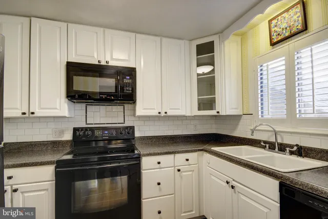 $164,900 | 231 Canal Park Drive, Unit A200, Salisbury, MD 21804