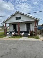 $130,000 | 205-07 Governor Hall Street, Gretna, LA 70053