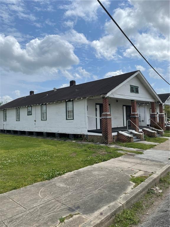 205-07 Governor Hall Street Gretna, LA 70053 - Photo 2 of 7