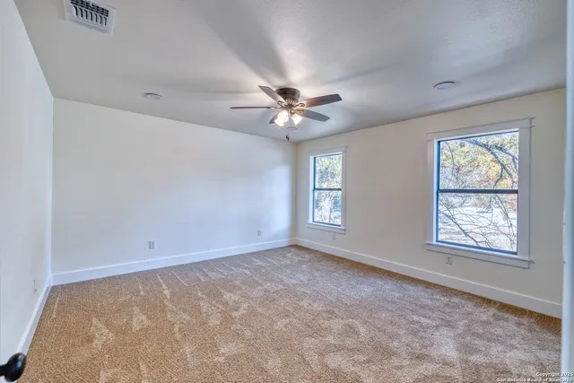 $459,500 | 136 West Oak Street, Uvalde, TX 78801