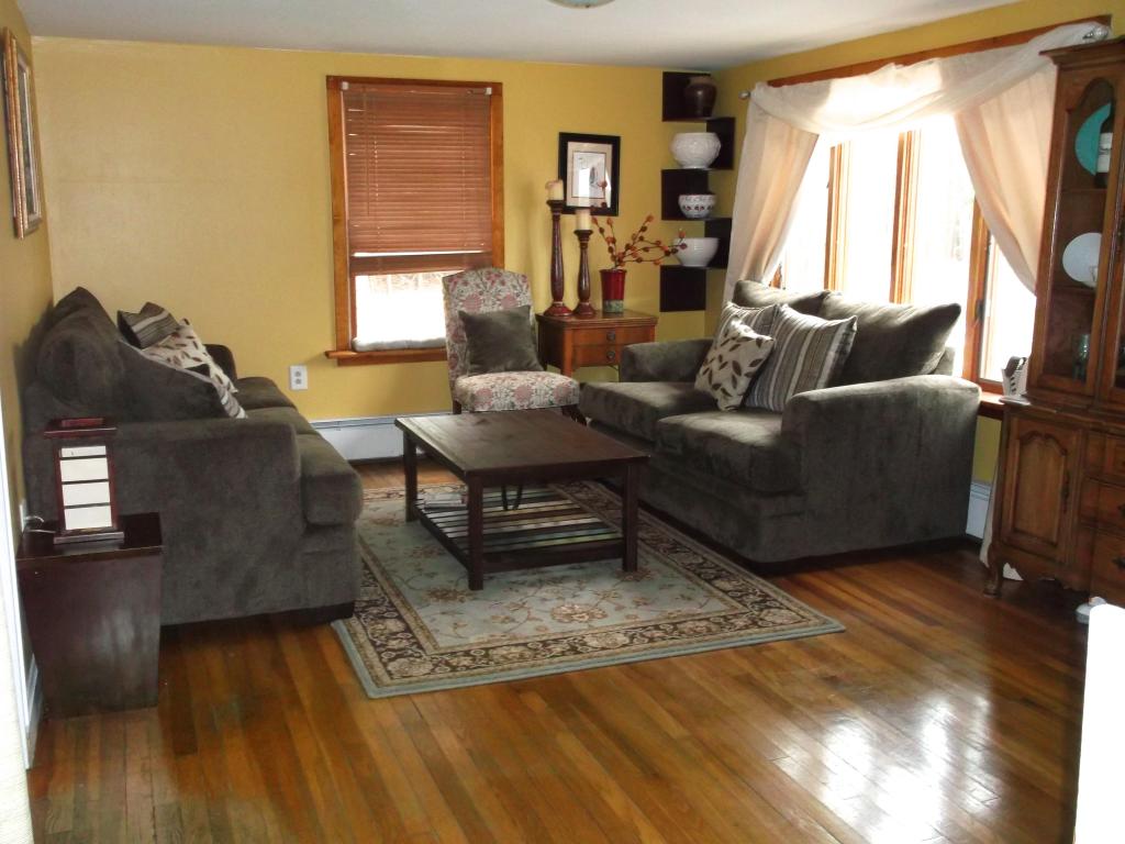 15 Quimby Road Brookline, NH 03033 - Photo 3 of 16