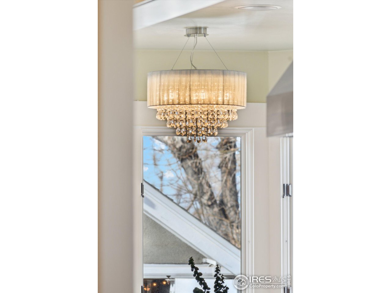 1013 Mapleton Avenue Boulder, CO 80304 - Photo 14 of 37 a view of livingroom with window