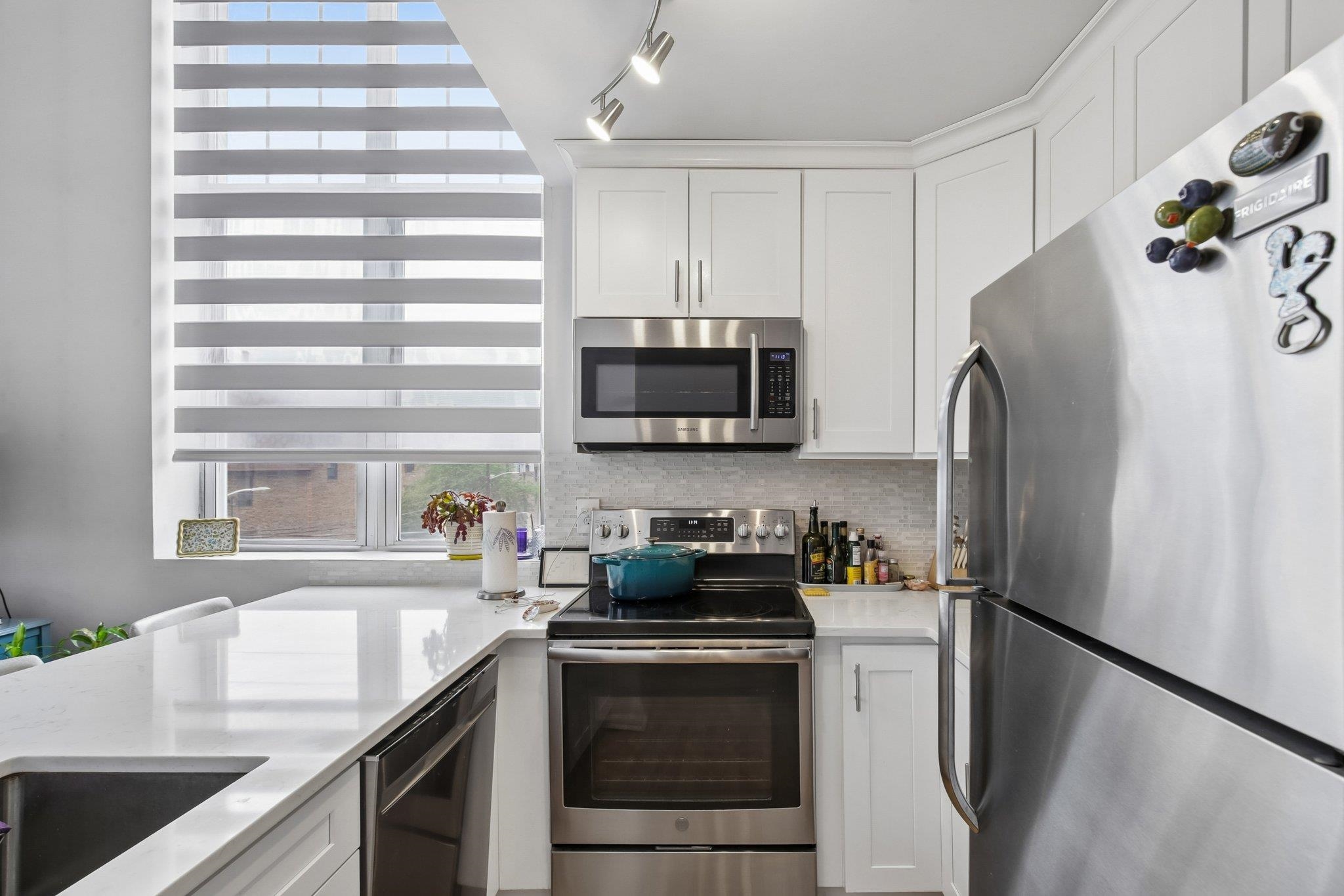 450 7th Street, Unit 2D Hoboken, NJ 07030 - Photo 10 of 16