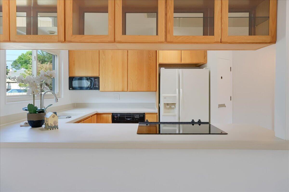 5726 Encina Road, Unit 1 Goleta, CA 93117 - Photo 6 of 36 Kitchen