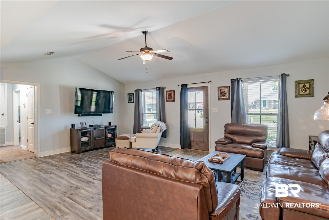 18307 Outlook Drive Loxley, AL 36551 - Photo 7 of 30