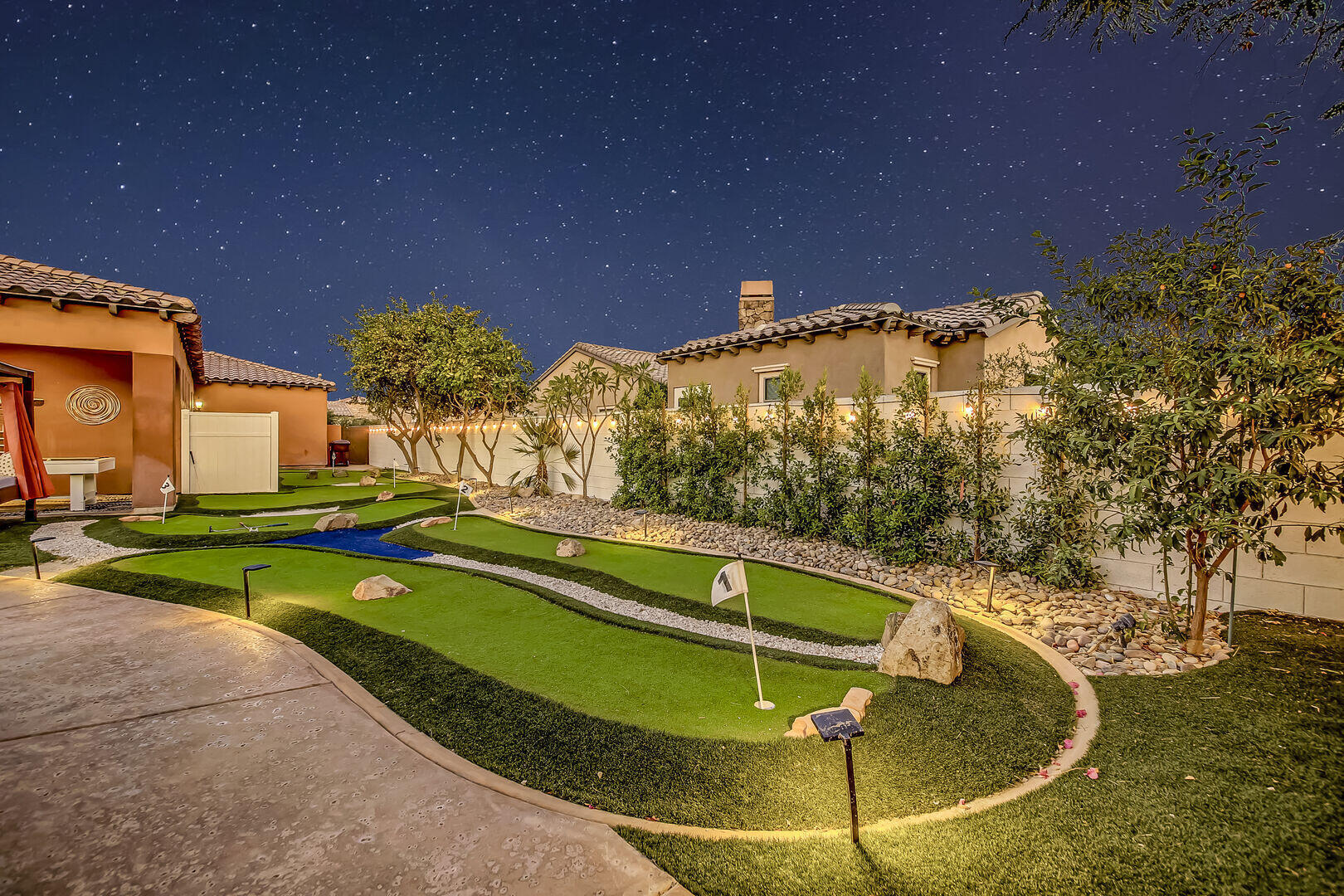 48573 Cascade Street Indio, CA 92201 - Photo 37 of 40 putter put