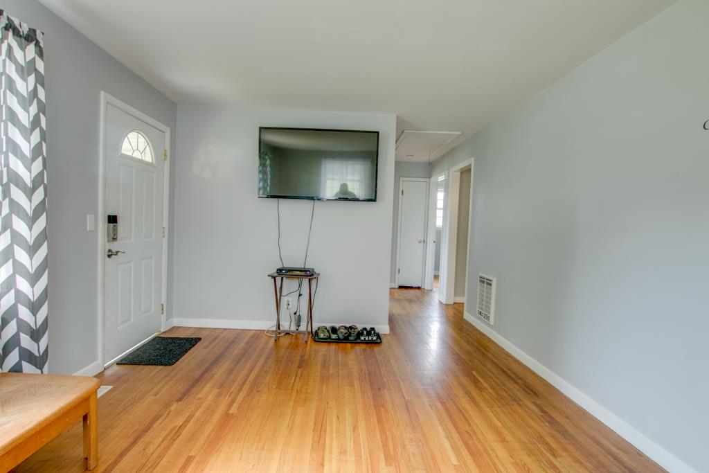 109 Westside Circle Springfield, TN 37172 - Photo 8 of 27 Gallery Image 8