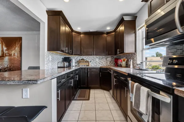 $1,900 | 48 Burgundy Avenue, Unit A, Delray Beach, FL 33484