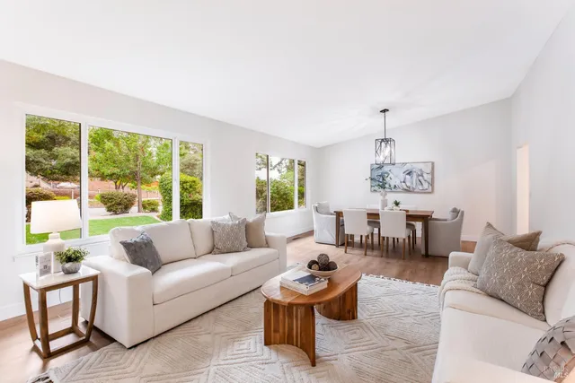 $1,395,000 | 1060 Oakmont Court, Napa, CA 94559