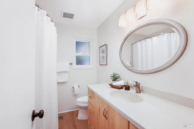 $1,395,000 | 1060 Oakmont Court, Napa, CA 94559