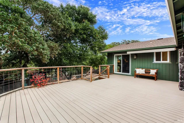 $1,395,000 | 1060 Oakmont Court, Napa, CA 94559