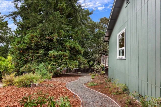 $1,395,000 | 1060 Oakmont Court, Napa, CA 94559