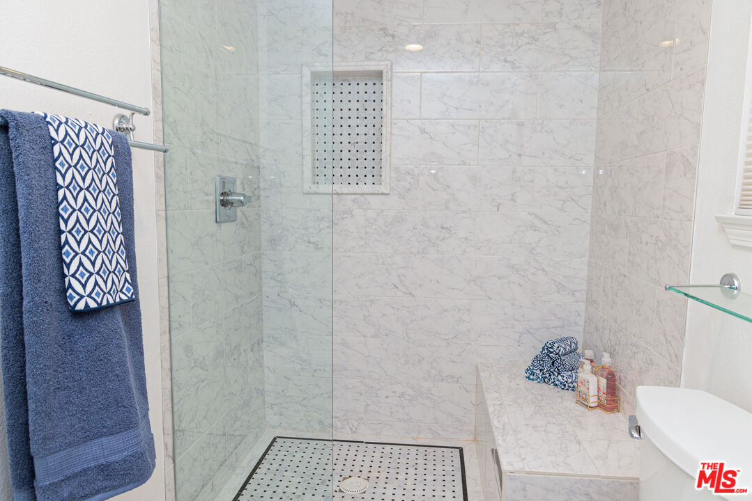 12000 Falcon Crest Way Porter Ranch, CA 91326 - Photo 13 of 44