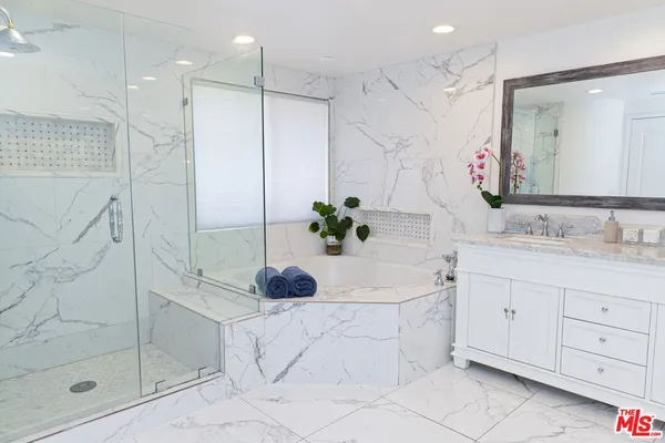 $1,340,000 | 12000 Falcon Crest Way, Porter Ranch, CA 91326