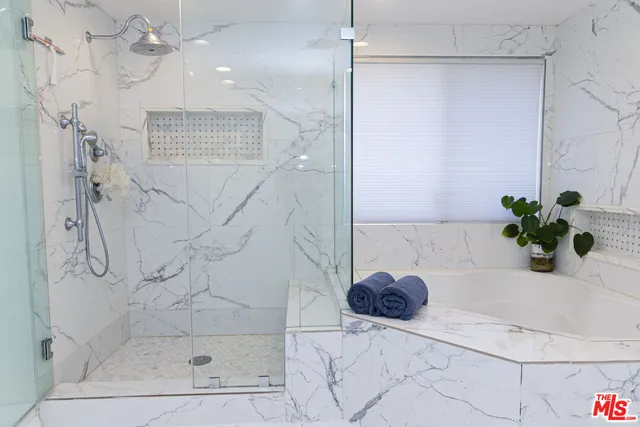 $1,399,000 | 12000 Falcon Crest Way, Porter Ranch, CA 91326