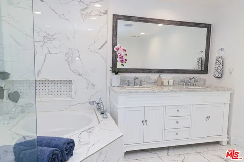 $1,399,000 | 12000 Falcon Crest Way, Porter Ranch, CA 91326