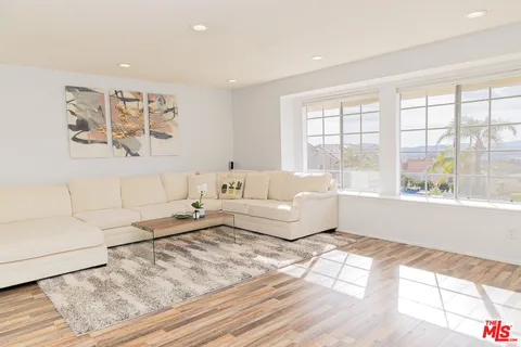 $1,399,000 | 12000 Falcon Crest Way, Porter Ranch, CA 91326