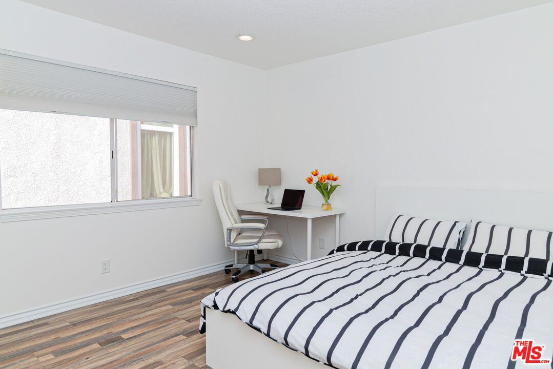 12000 Falcon Crest Way Porter Ranch, CA 91326 - Photo 25 of 44