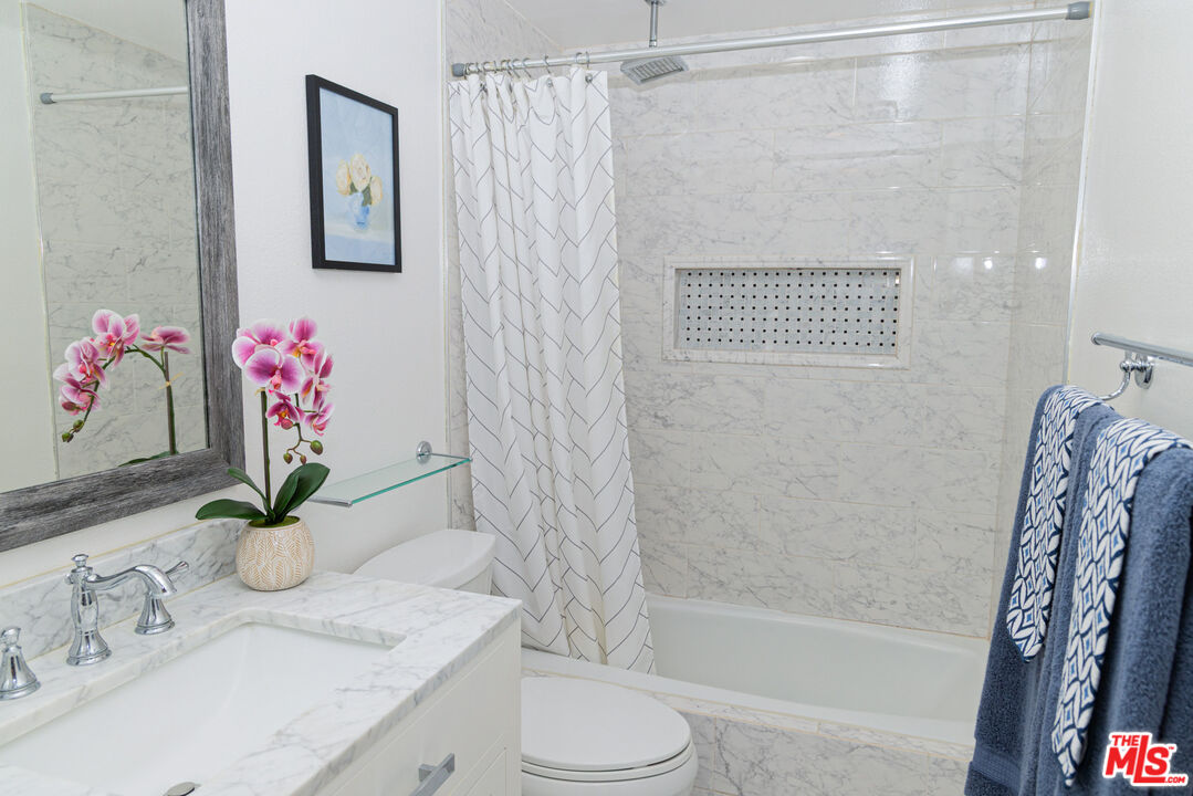 12000 Falcon Crest Way Porter Ranch, CA 91326 - Photo 26 of 44