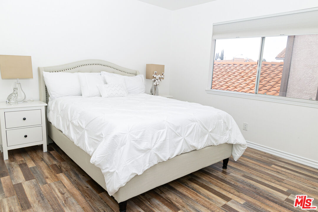 12000 Falcon Crest Way Porter Ranch, CA 91326 - Photo 28 of 44