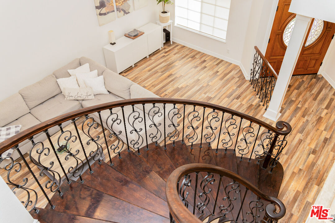 12000 Falcon Crest Way Porter Ranch, CA 91326 - Photo 29 of 44