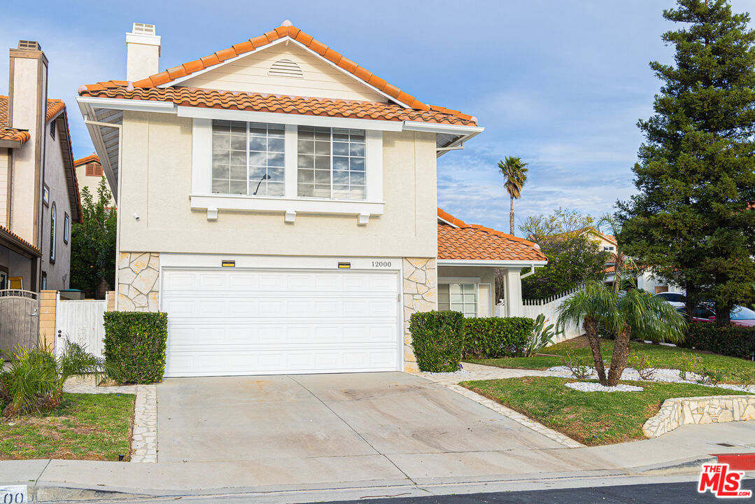 12000 Falcon Crest Way Porter Ranch, CA 91326 - Photo 32 of 44