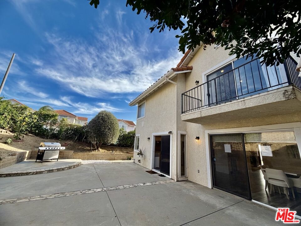 12000 Falcon Crest Way Porter Ranch, CA 91326 - Photo 35 of 47