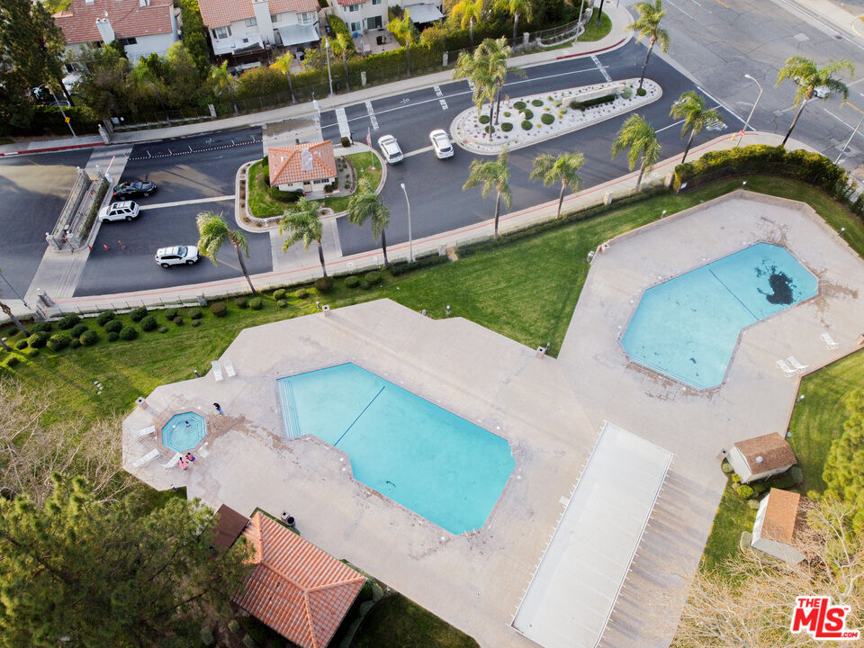 12000 Falcon Crest Way Porter Ranch, CA 91326 - Photo 41 of 44