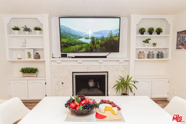 $1,399,000 | 12000 Falcon Crest Way, Porter Ranch, CA 91326