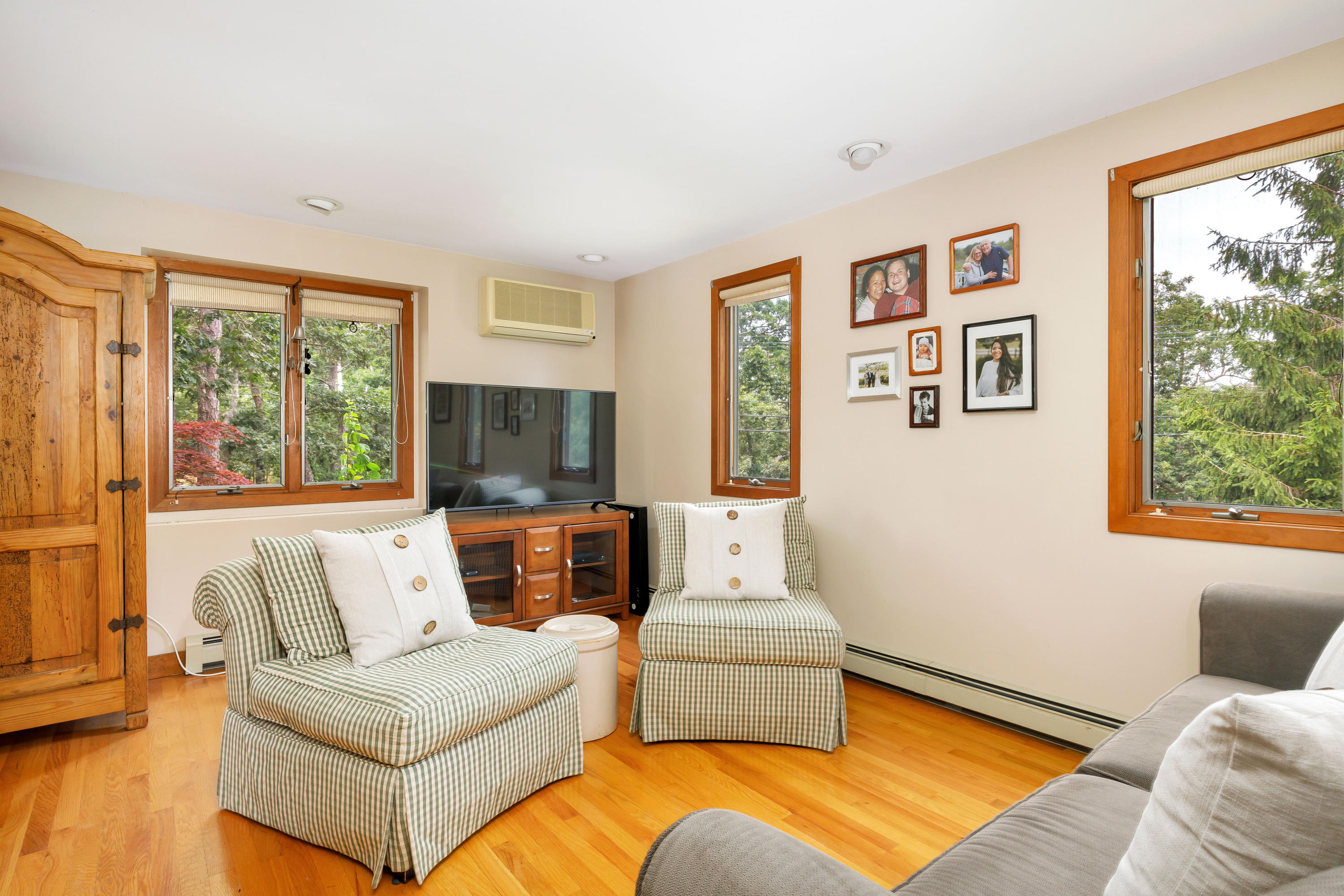 380 Sam Ryder Road Chatham, MA 02633 - Photo 13 of 39 Living Room