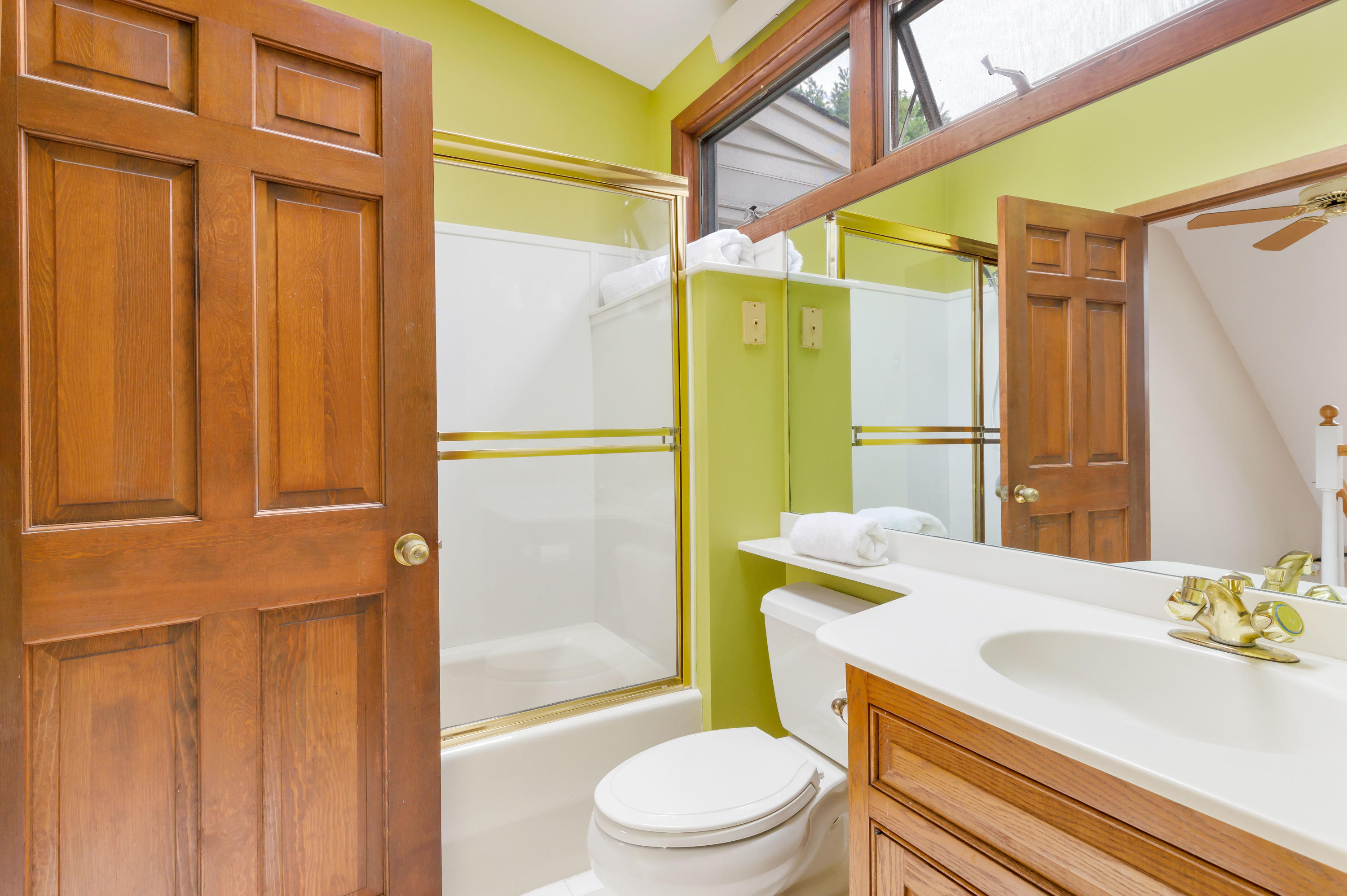 380 Sam Ryder Road Chatham, MA 02633 - Photo 24 of 39 2nd Floor Bathroom