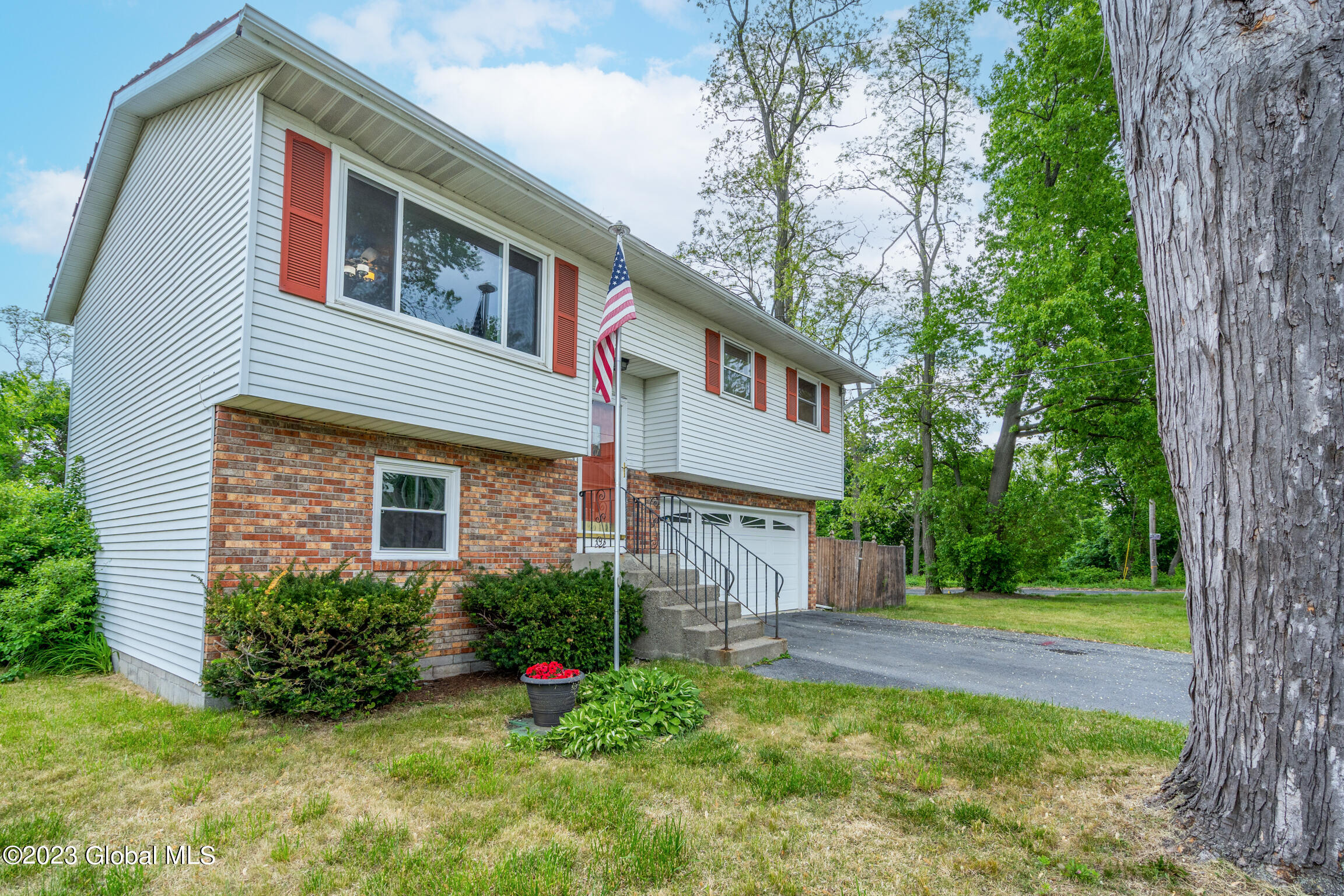 222 17th Street Schenectady, NY 12306 - Photo 4 of 35 222 17th St ext MLS-4