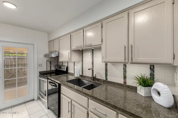 $293,000 | 8241 North Central Avenue, Unit 5, Phoenix, AZ 85020