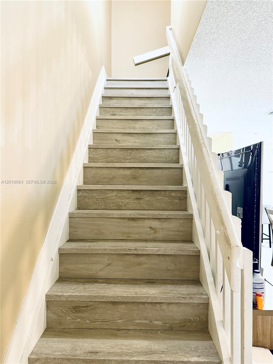 16213 Emerald Cove Road Weston, FL 33331 - Photo 10 of 27 a view of entryway