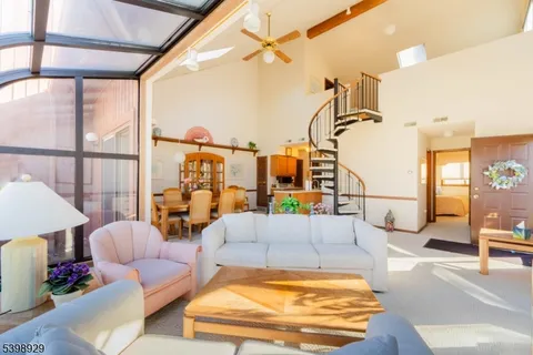 $240,000 | 10 Augusta Drive, Vernon, NJ 07462