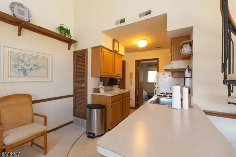 $240,000 | 10 Augusta Drive, Vernon, NJ 07462