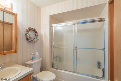 $240,000 | 10 Augusta Drive, Vernon, NJ 07462